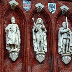 Скульптуры на Королевских Воротах, Калининград, K&#246;nigsberg , K&#246;nigstor