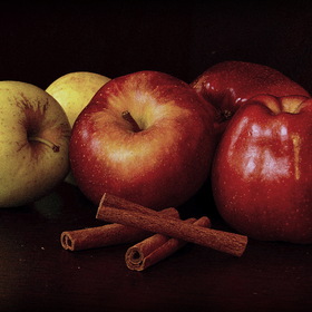 Аромат яблок с корицей