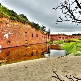 Руины старого форта ХIХ века на Frische Nehrung (Балтийская Коса)
